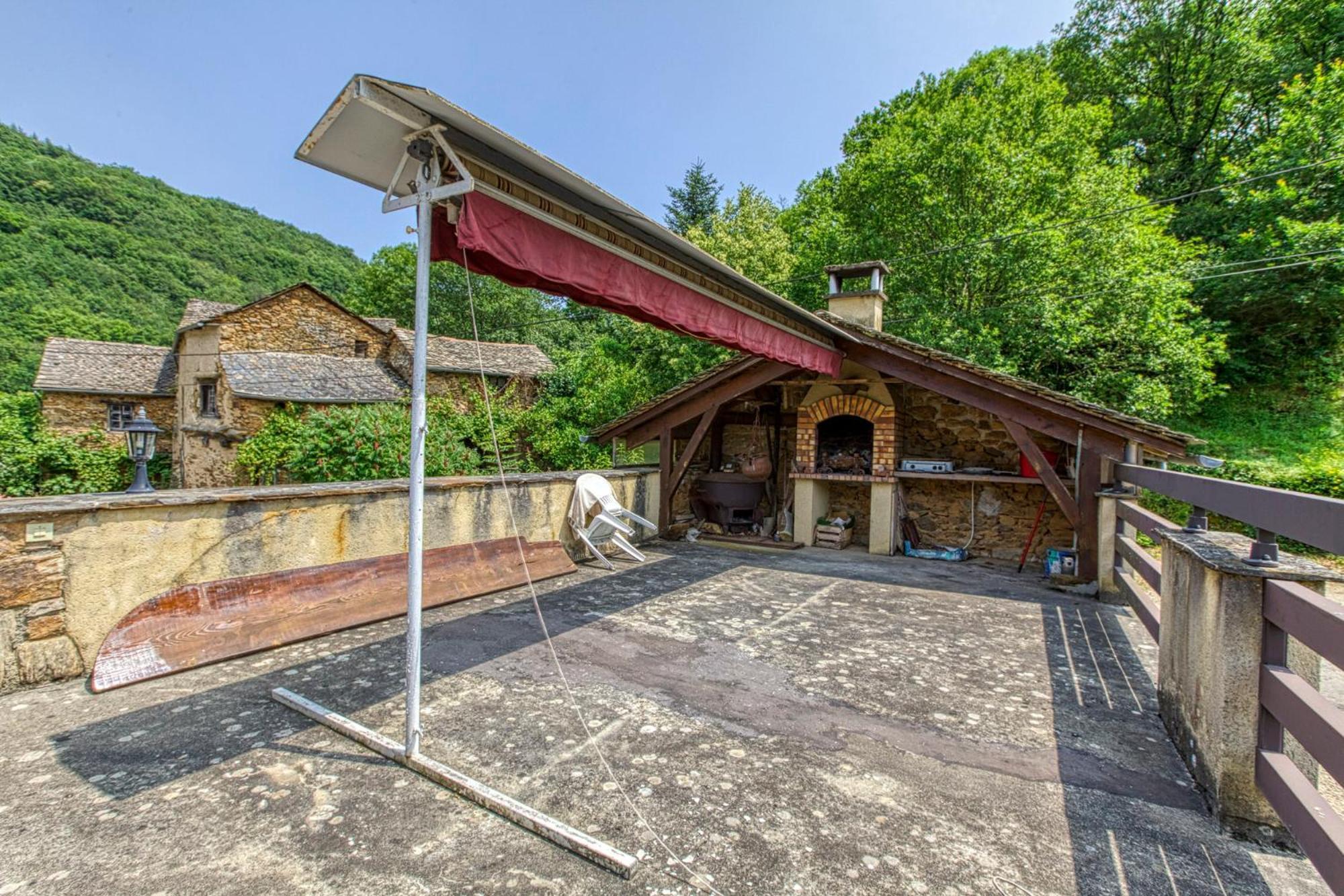 Вілла Grand Gite Piscine, L'Estrebaldie Aveyron Centres Екстер'єр фото